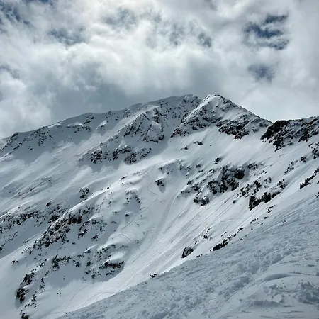 Lagom - Next To The Gondola Apartment Bansko